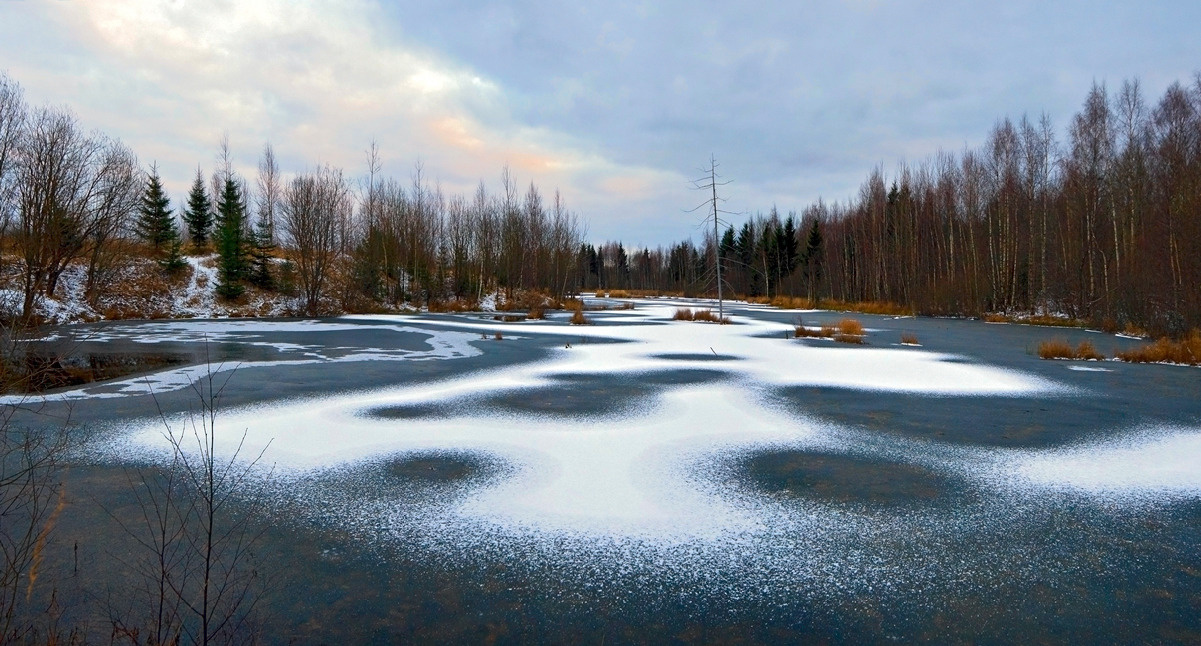 печаль предзимья осень, вечер, озеро, снег, панорама
