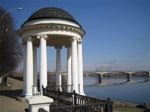 март-апрель весна, река, беседка, Ярославль