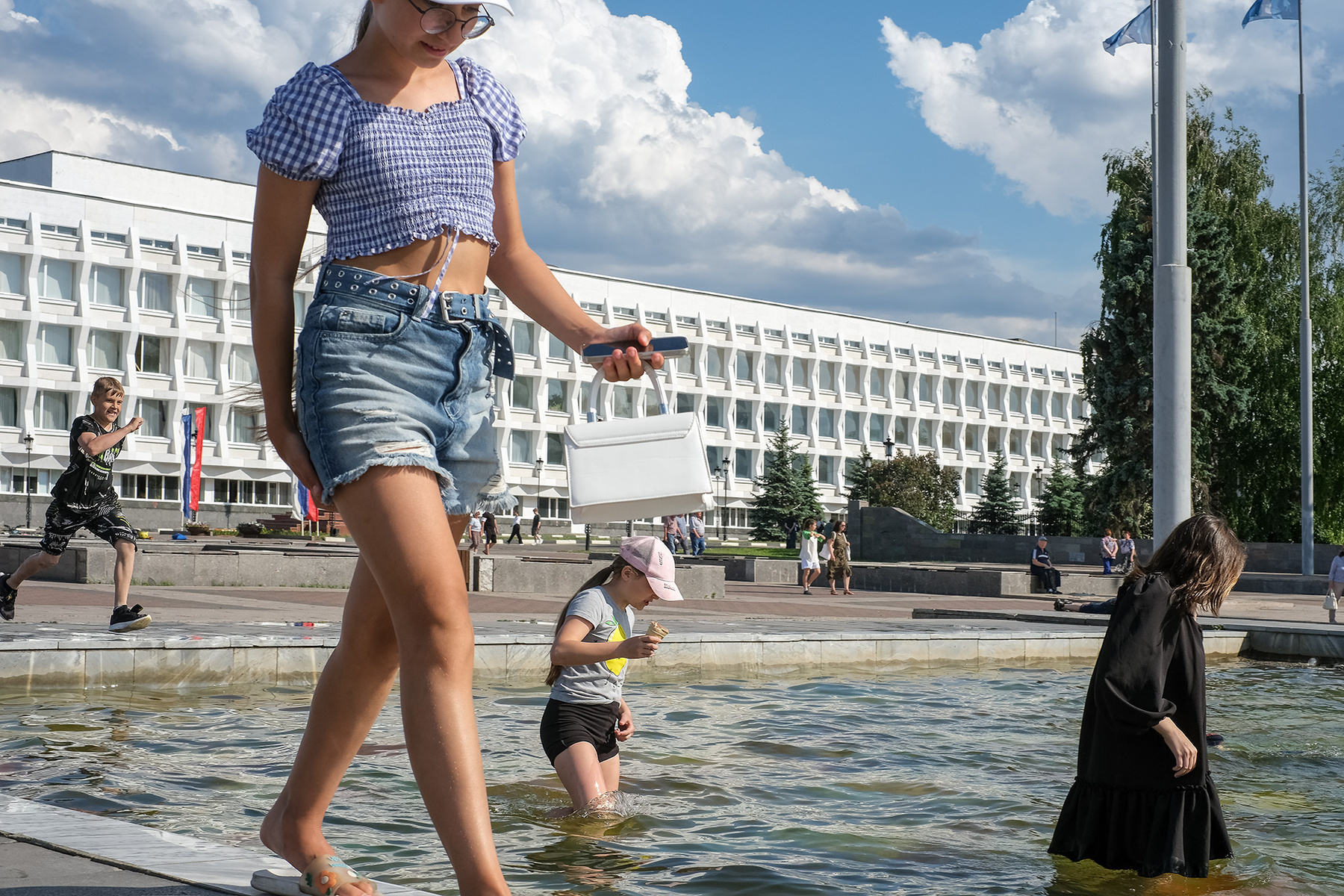 Летний день... лето июнь город улица