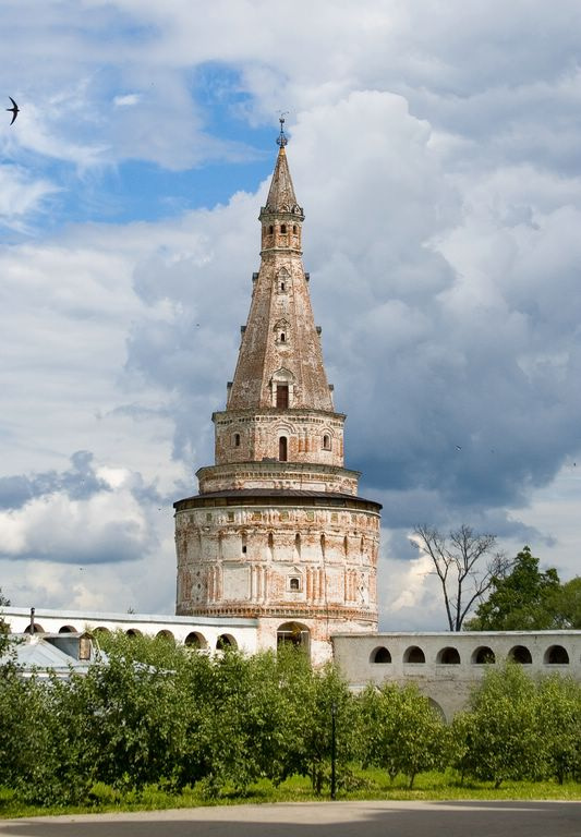 Монастырская башня 