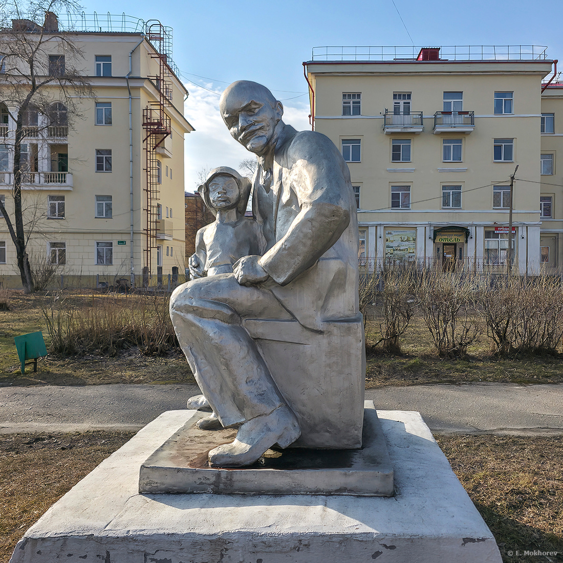 Сегежа, Ленин и девочка. Март 2026. Mokhorev