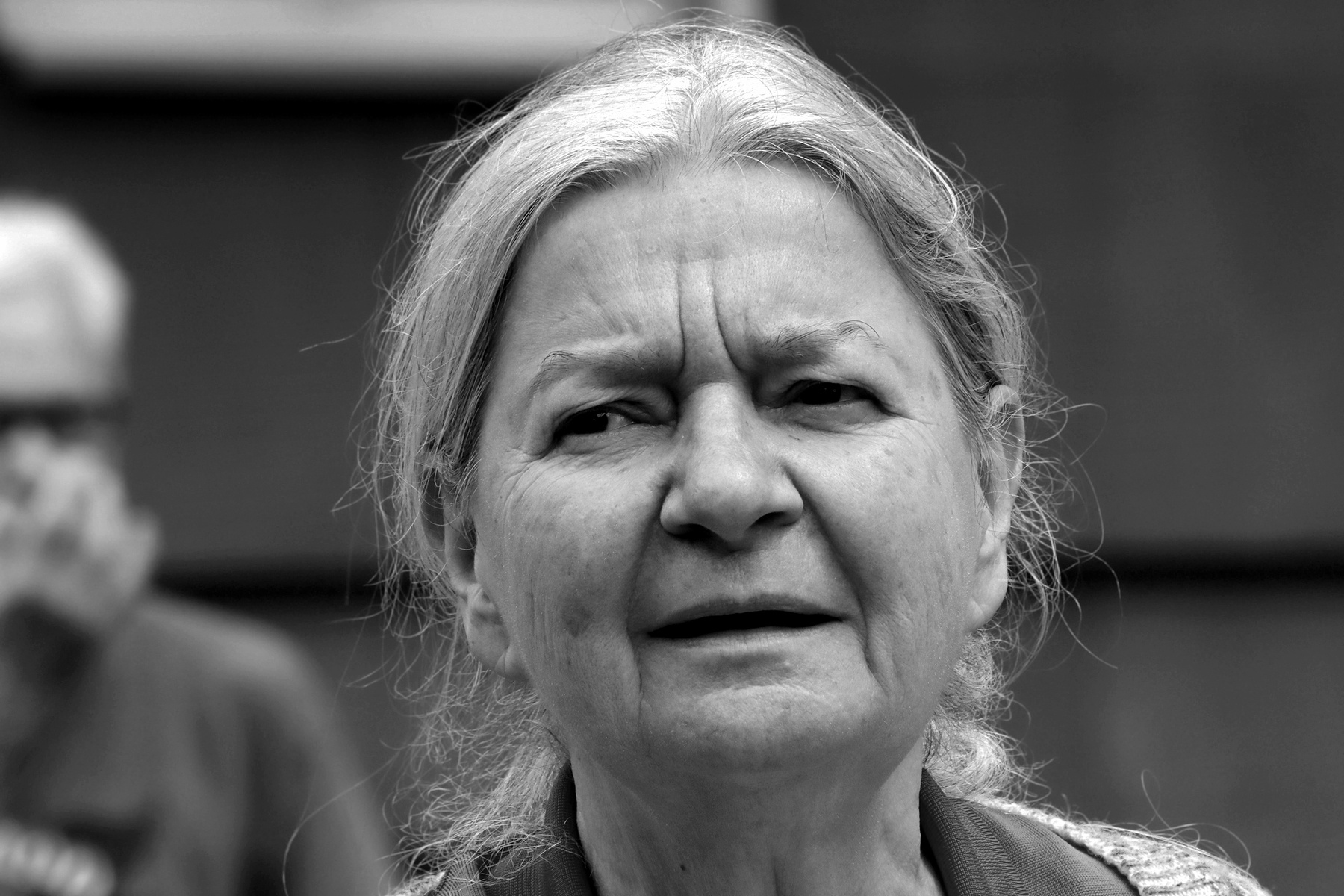 Плевать на возраст,это ерунда, Ведь старость где-то там ...за девяност женщина старость надежда