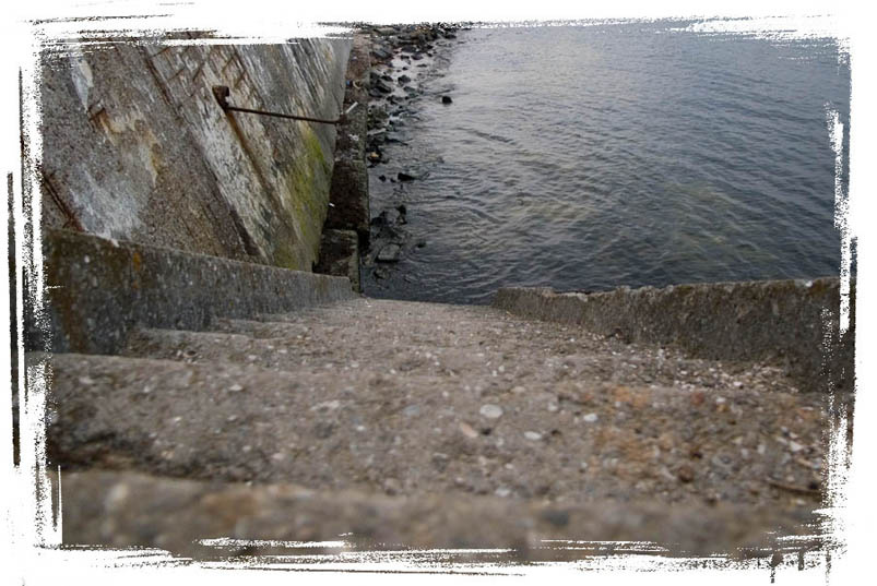 *** Черное море, лестница, пляж
