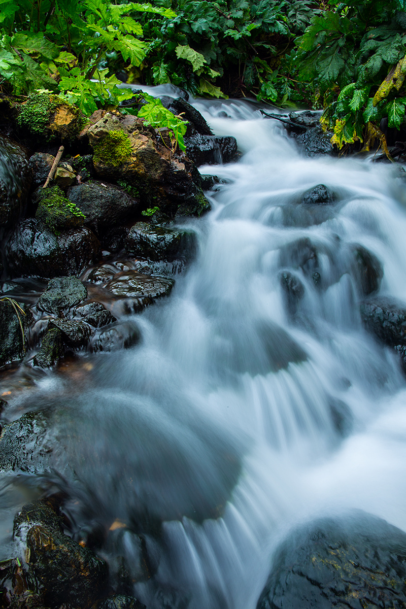 *** Камни, размытая вода