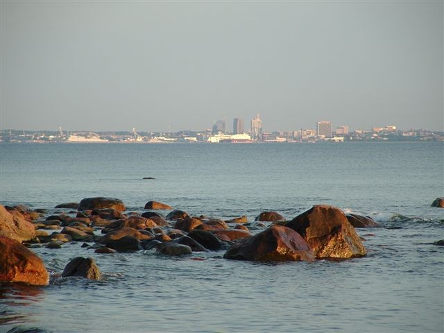 ... а потом приплыли камни 