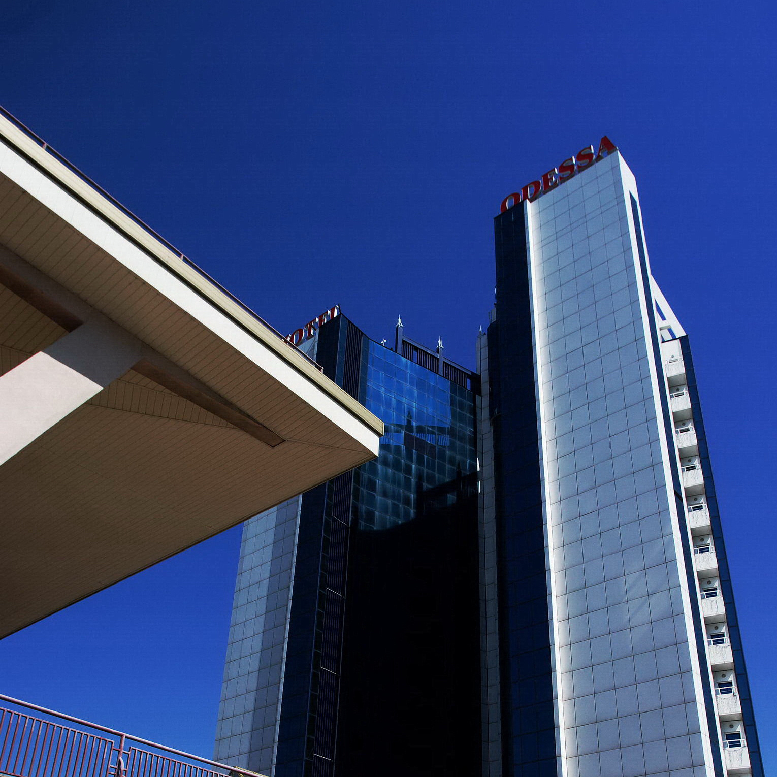 *** 