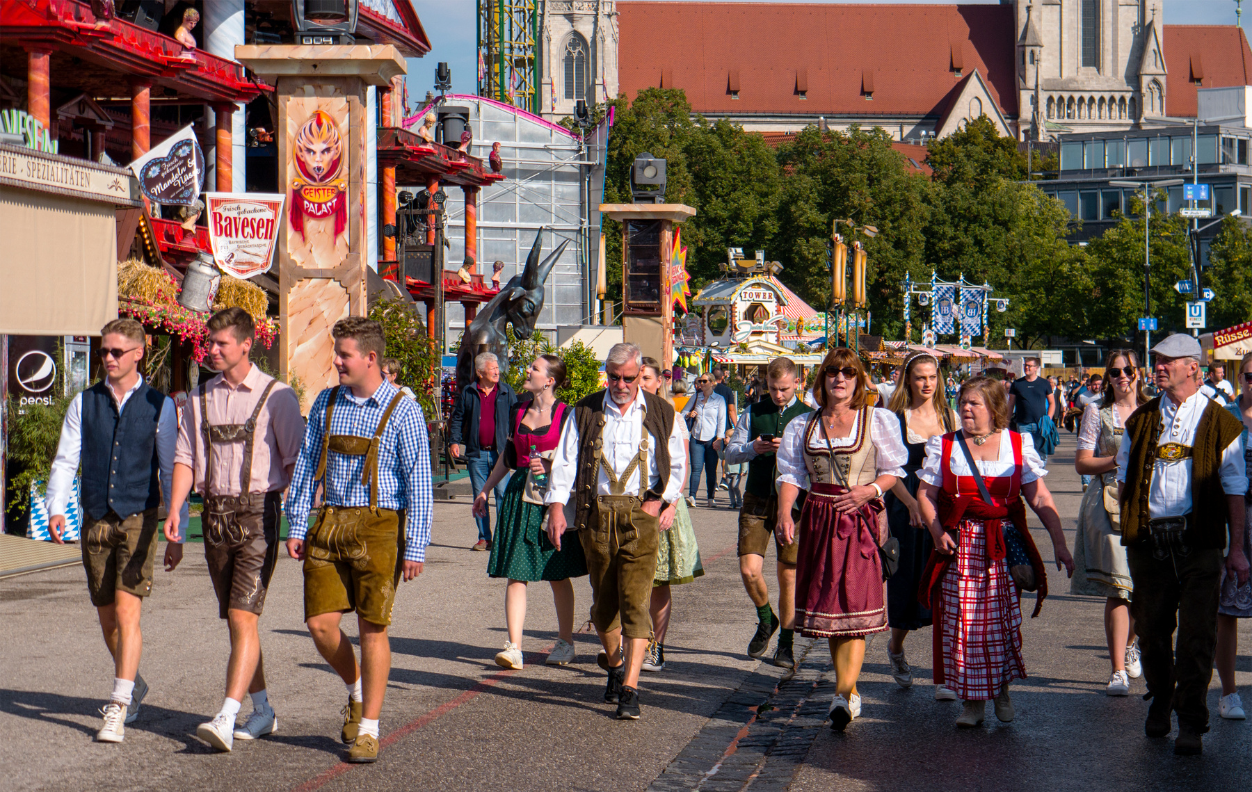 Oktoberfest-любимый праздник баварцев и не только их...... Бария Мюнхен праздник пива