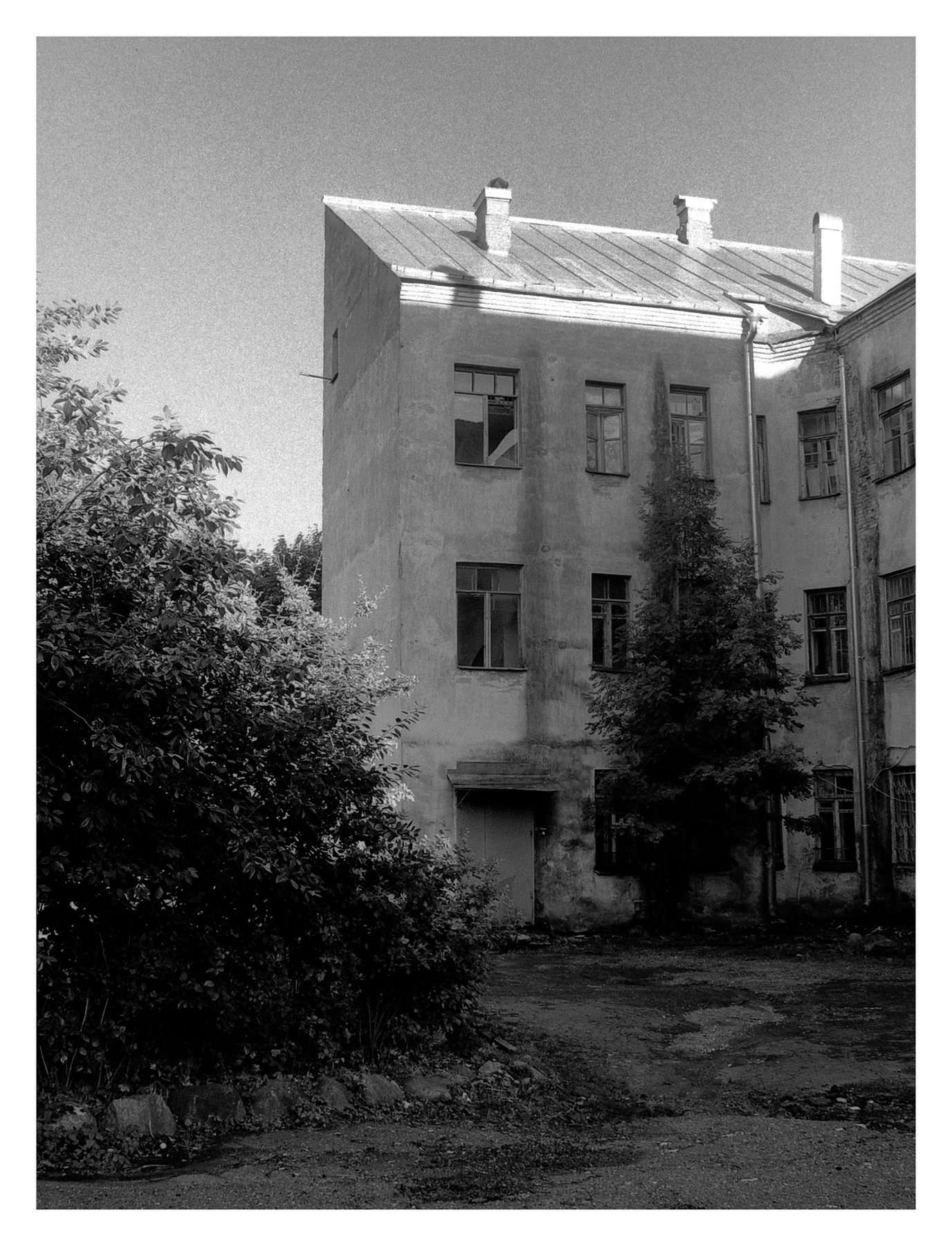 Новгород изнутри.. Новгород Пленка Nikon FG Carl Zeiss Distagon T 35 2.8 Fomapan 100-135 Xtol 1 0 5.5 min DSLR Scan