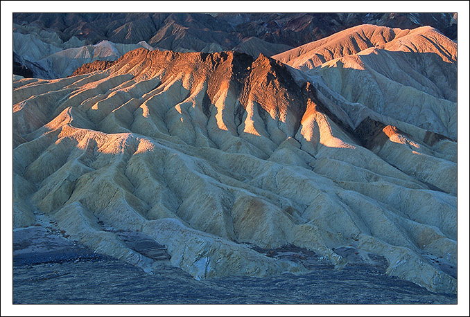 Рельеф Death Valley