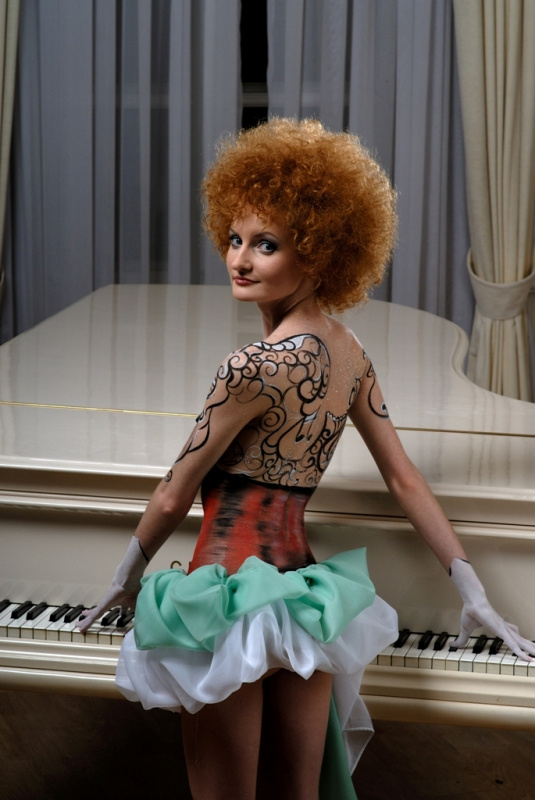 Royal lady 1 Андрей Батугин, Флавия Нарвасадата, Flavia Narvasadata, Petite, молодые, худые, изящные, мелкие, худенькие, красивые, яркие, необычные, музыка, бодиарт, кудрявые, рыжие