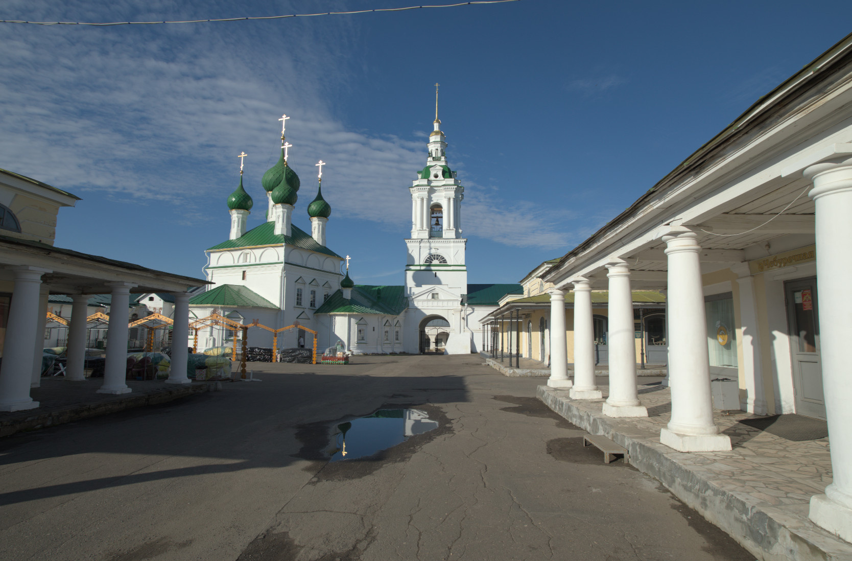 Церковь Спаса Всемилостивого в Красных рядах колокольня церковь кострома