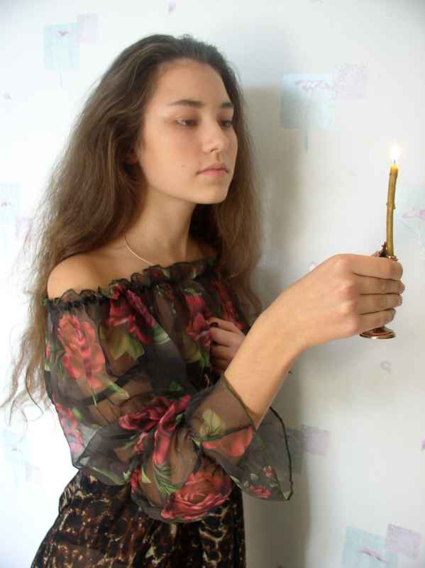 Ксюша девушка свеча
