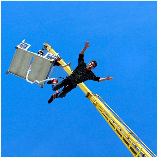 Living on the edge... Bungee jumping, adrenalin, sport
