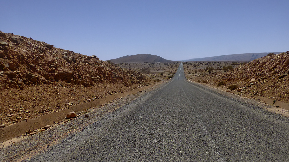 тонкая белая линия Марокко Morocco Асса Assa окрестности