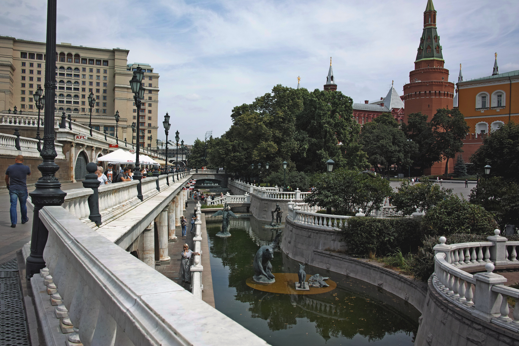 Манежная улица город Москва улица Манежная