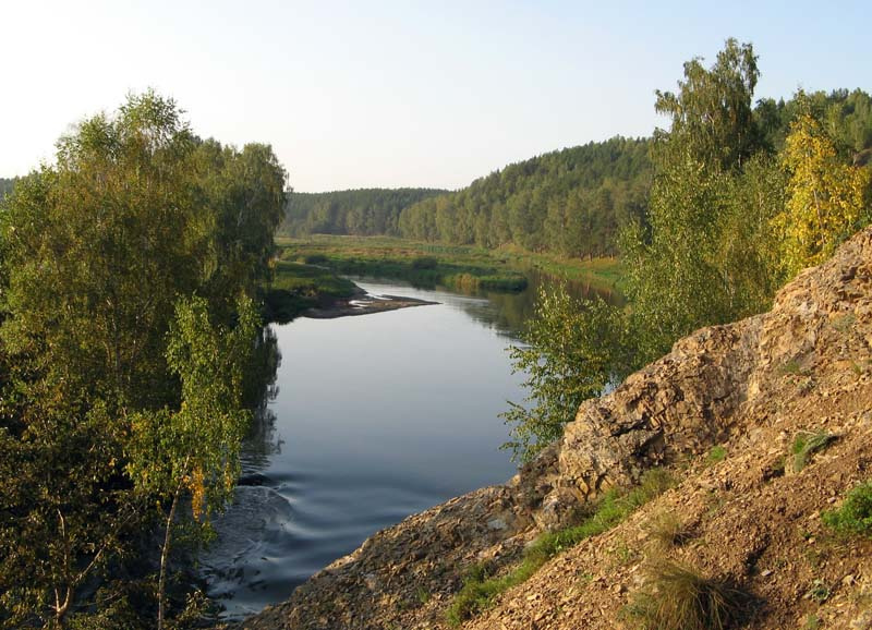 Почти осенняя лес, река, холм, сентябрь