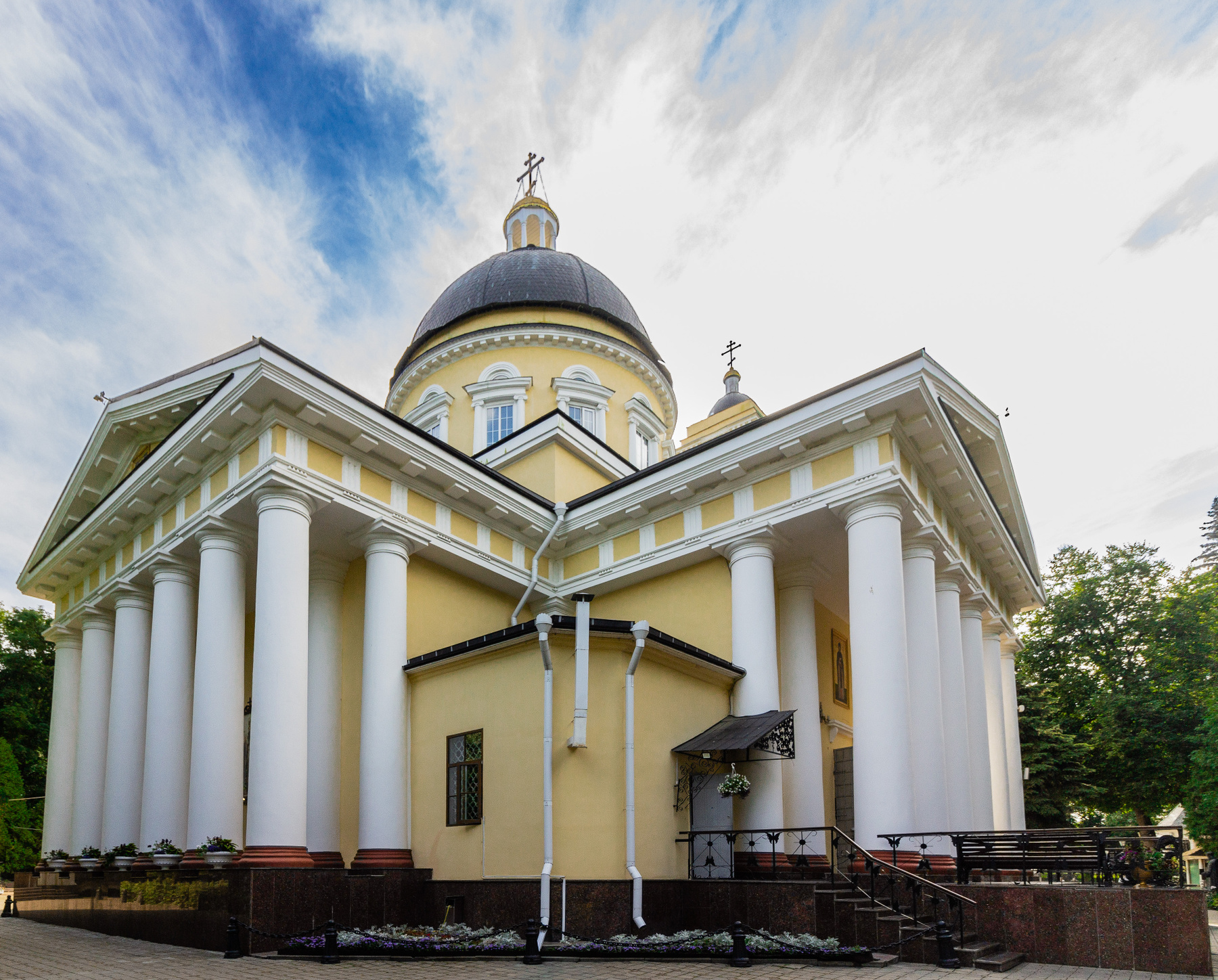 Гомель. Петропавловский собор церковь собор храм Петропавловский Гомель архитектура