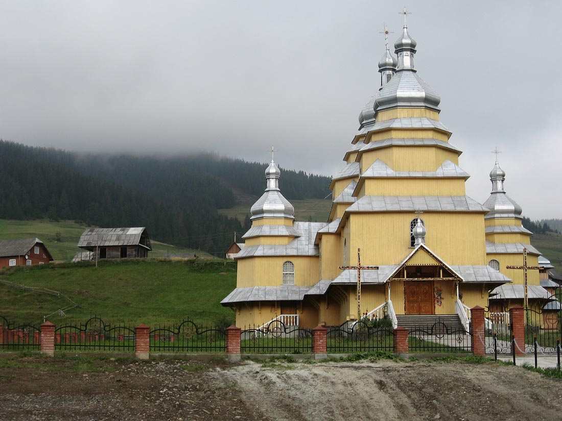 без названия церковь Карпаты