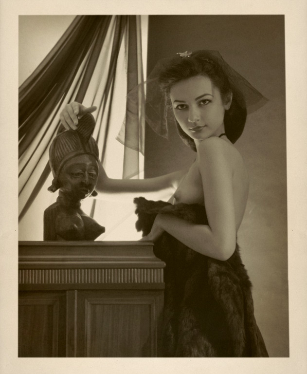 В таком случае, вы ничерта не понимаете в искусстве! 1940-е. старинная фотография открытка ретро