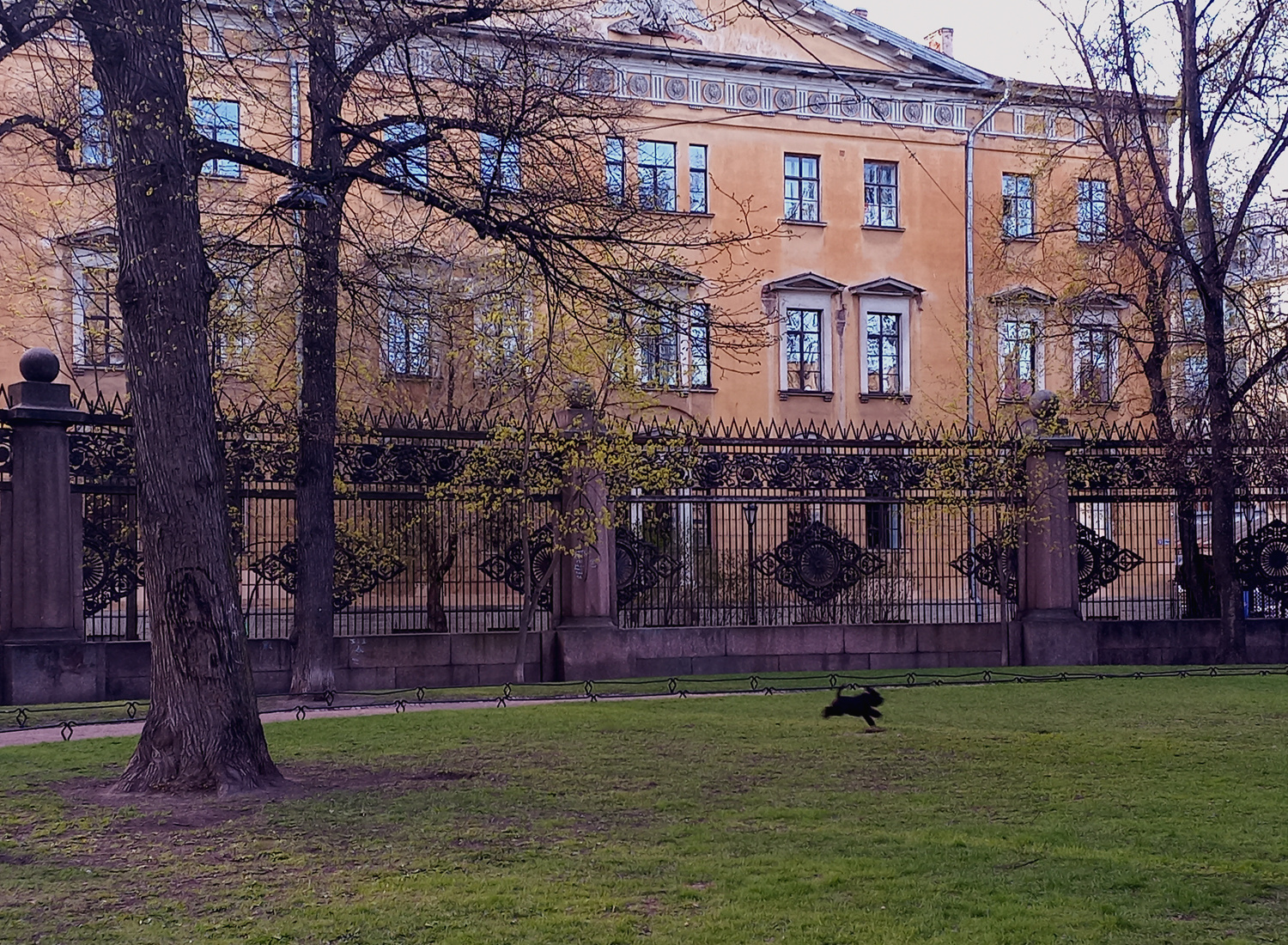 Воронихинский сквер санкт-петербург казанская воронихинский сквер