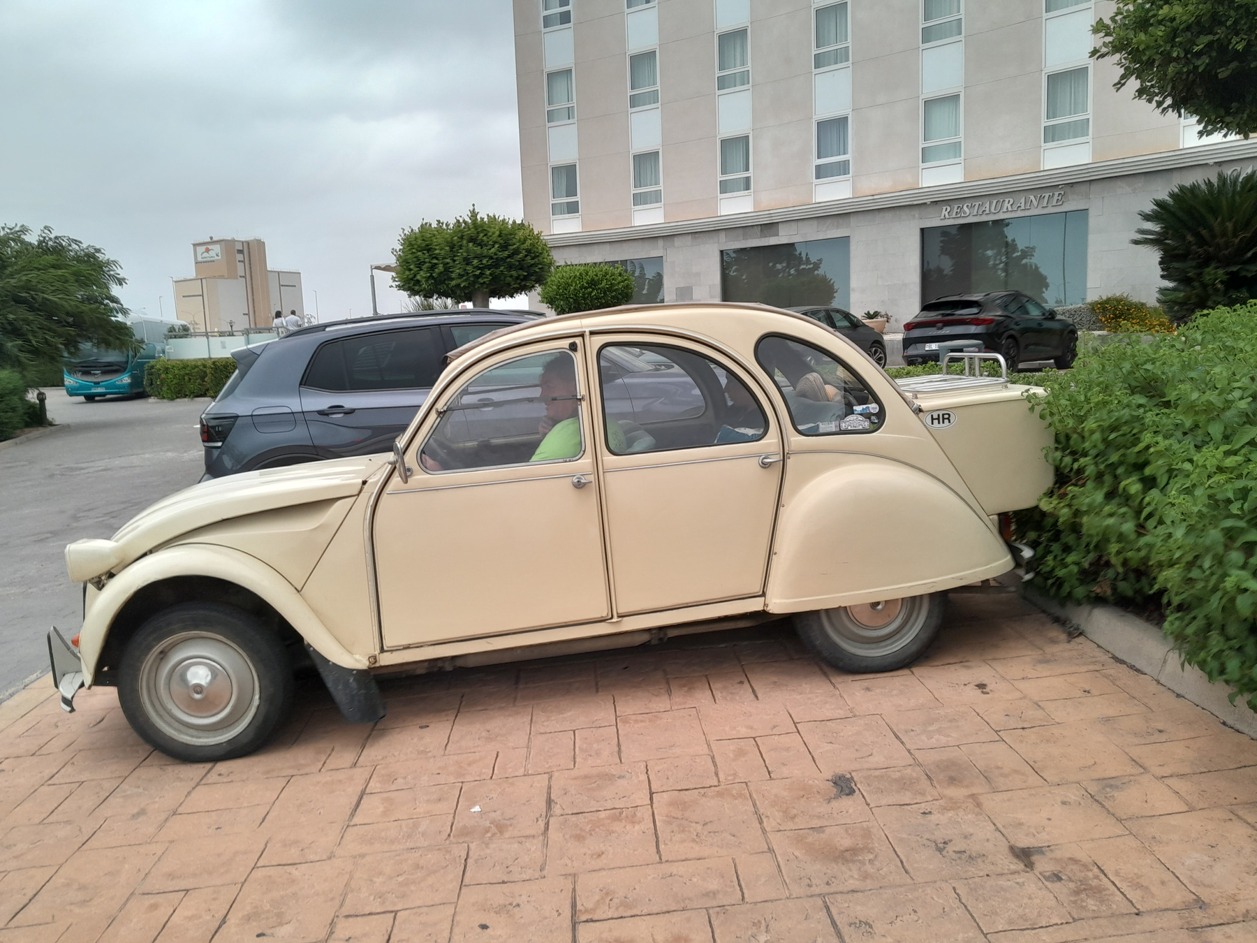 Citroen автомобил город