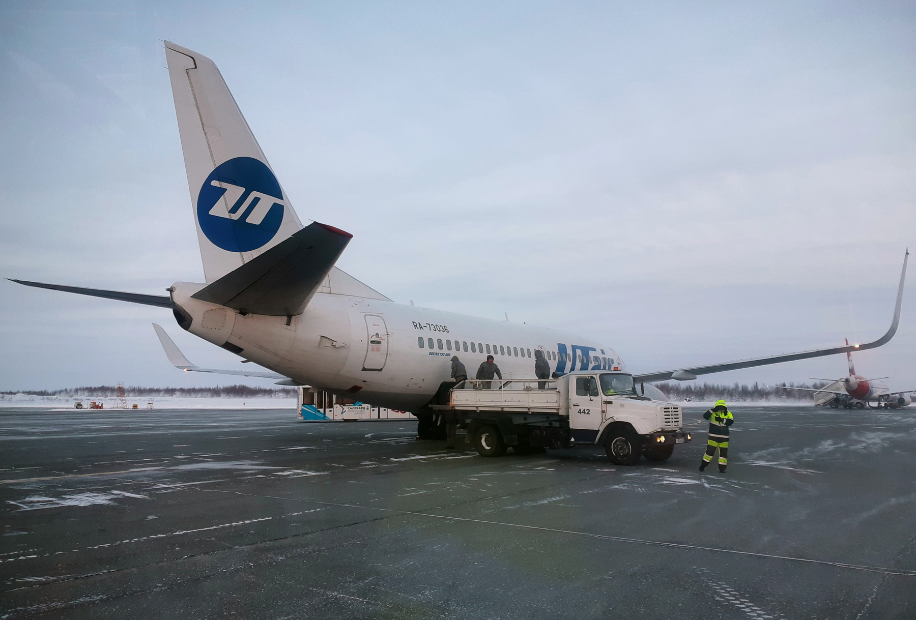Boeing 737-500 RA-73036 