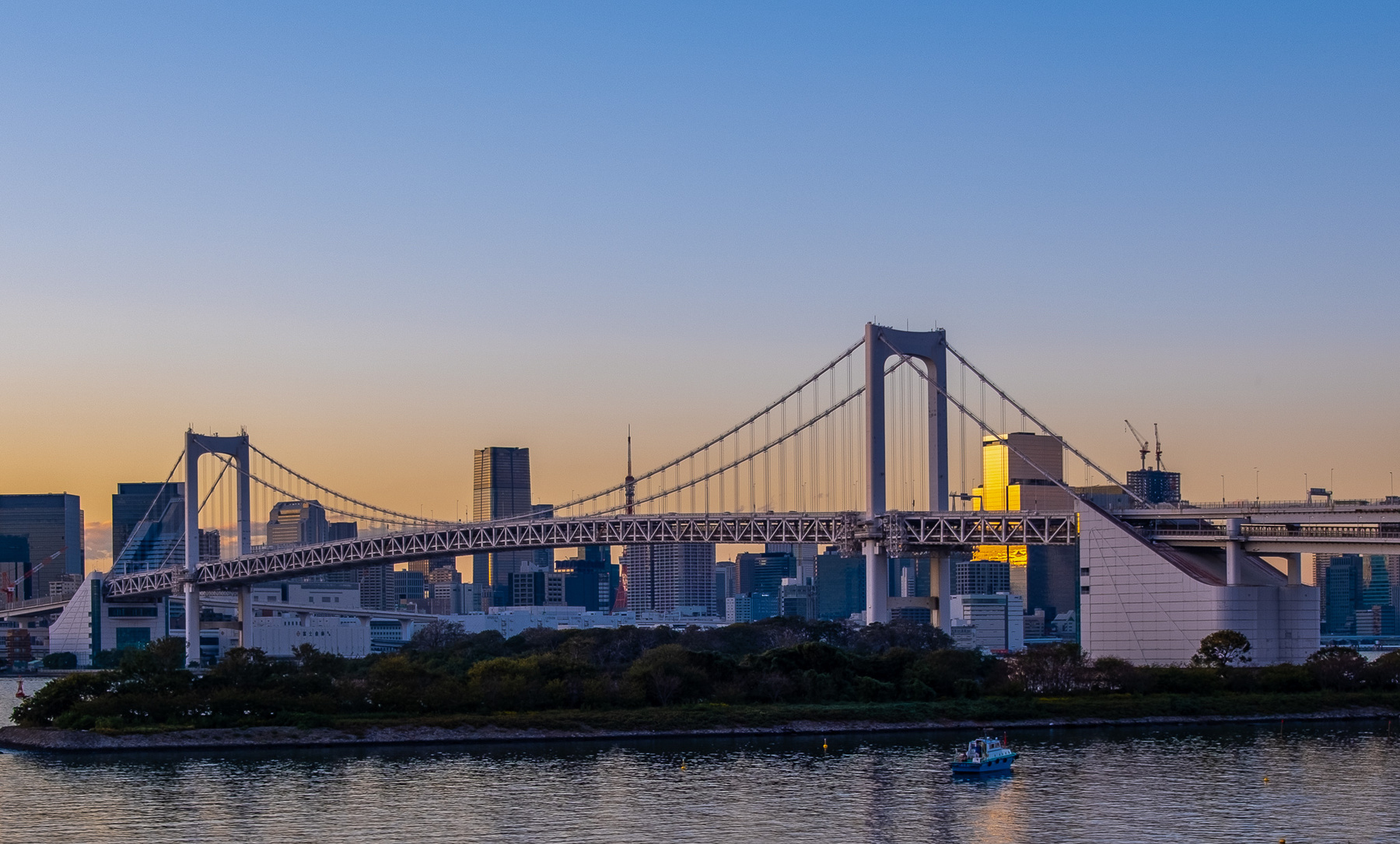 Rainbow Bridge, Odaiba,Tokyo 