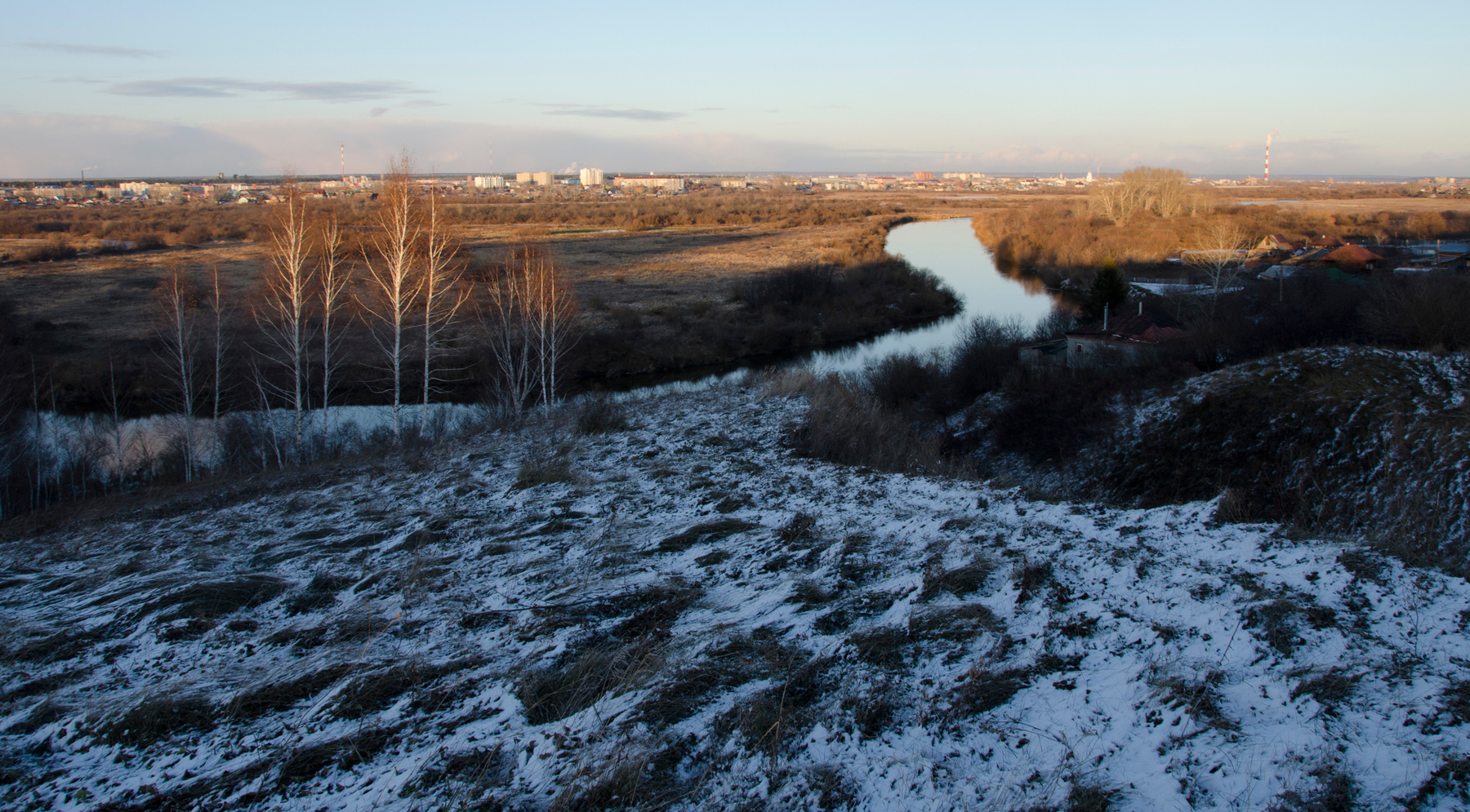 ***** Снег заливные луга городок весна