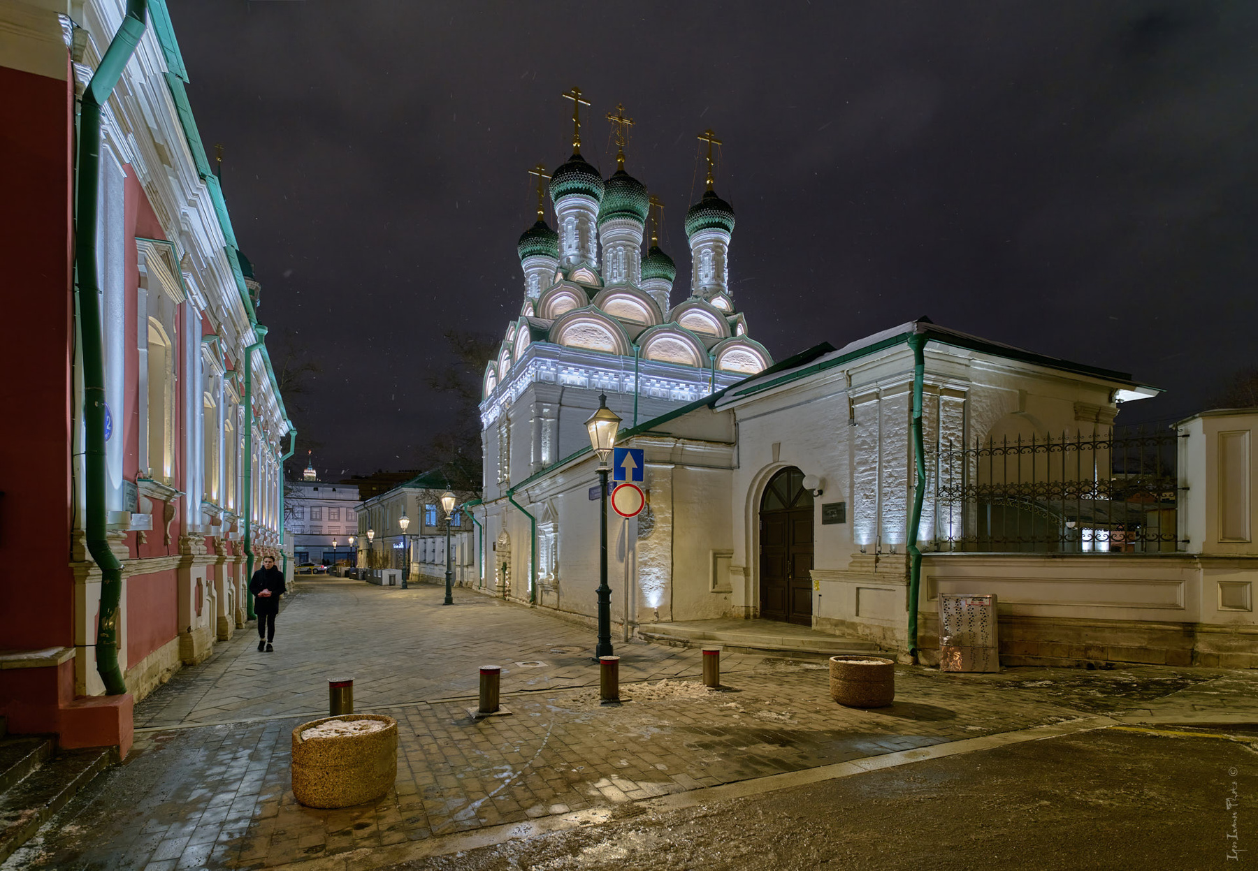 Церковь Михаила и Фёдора Черниговских (Москва, Черниговский переулок, 3) 