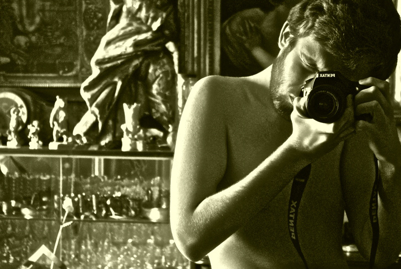 автопортрет в интерьере 1 Pentax, зеркало, возможность комнаты, мальчик, Helmut Newton