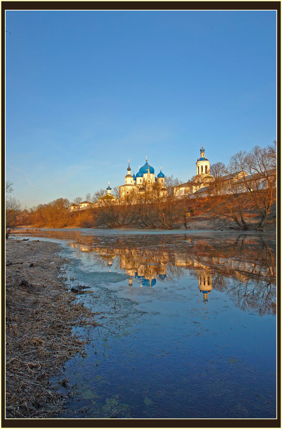 Боголюбово. Утро Боголюбово