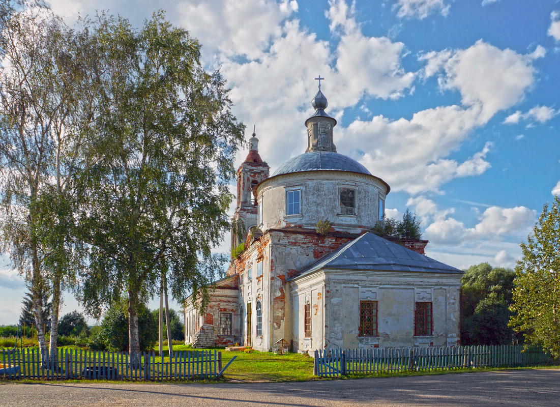 Спасская церковь в селе Славково село храм вера
