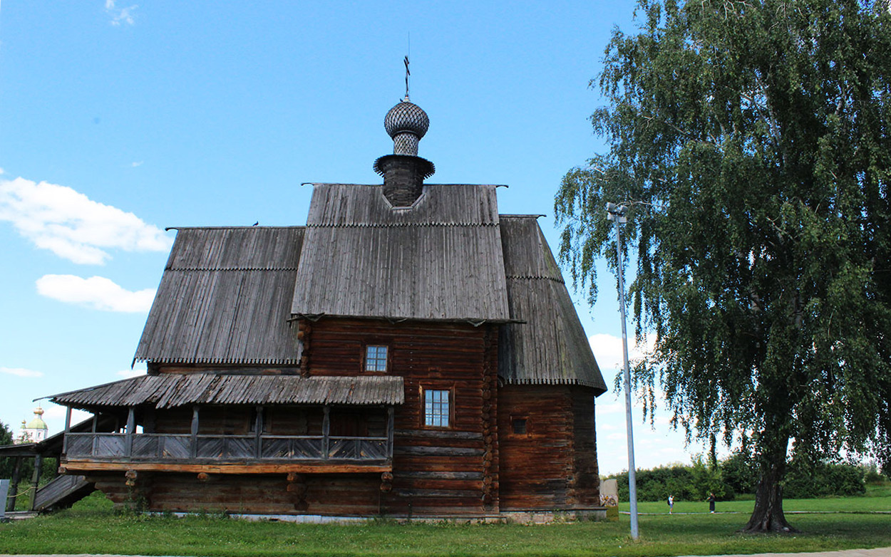 Деревянная Никольская церковь  в Суздале 