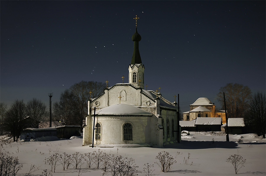 лунной ночью ночь зима луна свет снег звезды