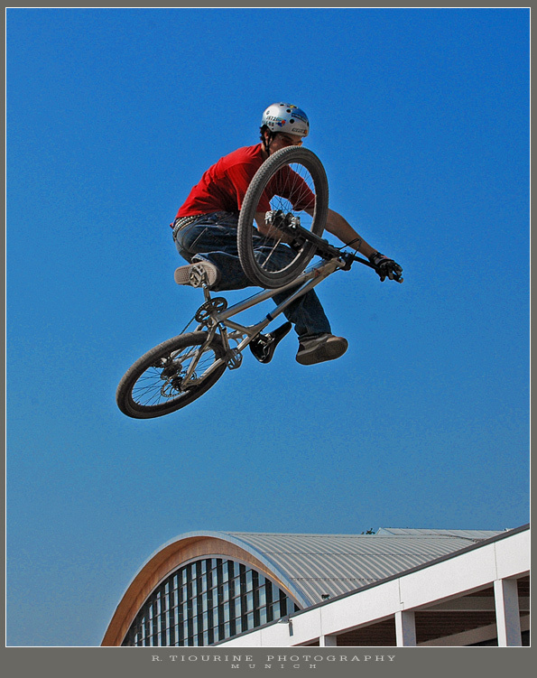 Table Top dirt jumping