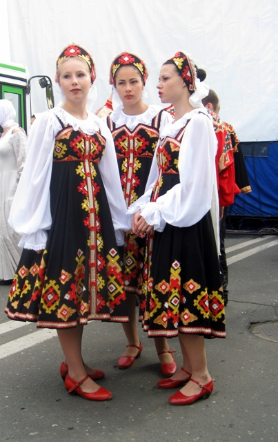Девицы - красавицы. русские костюмы,кокошник. сарафан, девушки, концерт