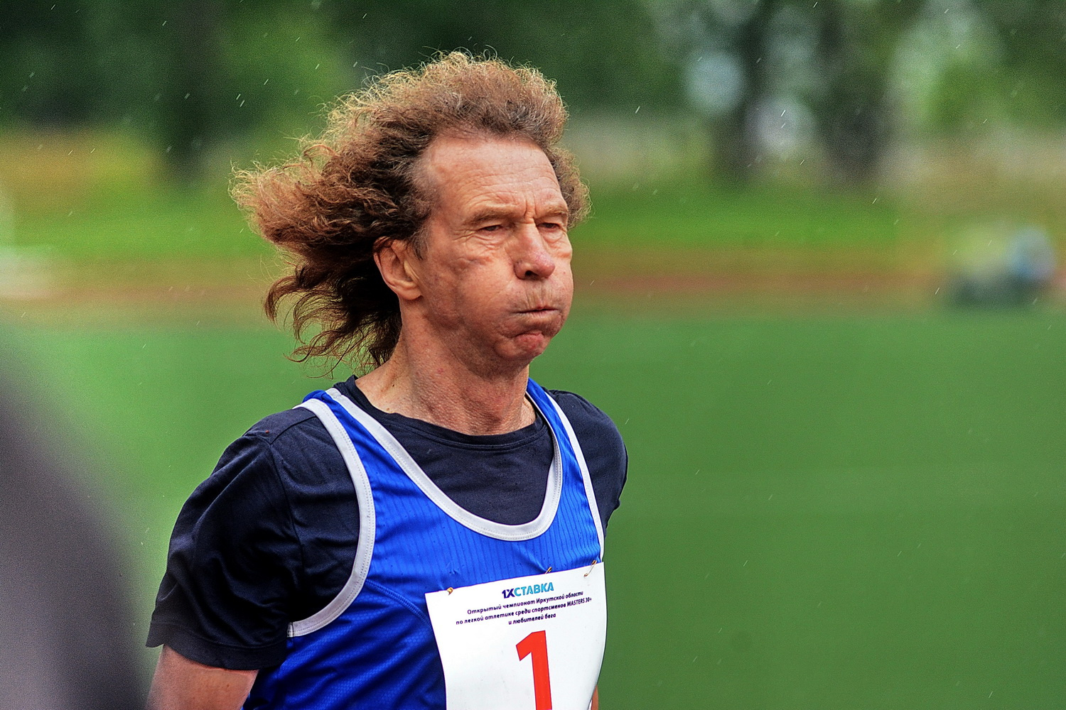 Забег 800 м забег актер спорт
