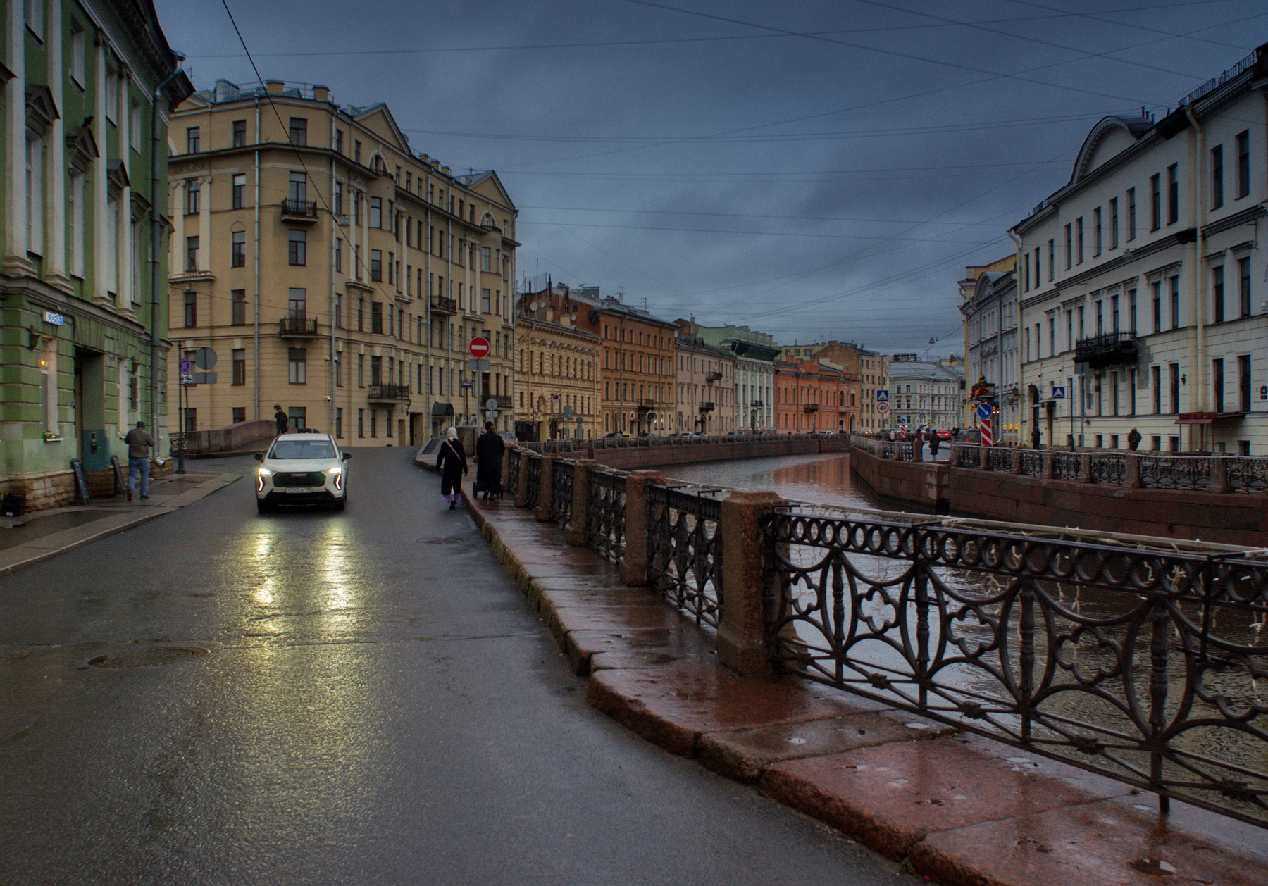 Пасмурный город Петербург
