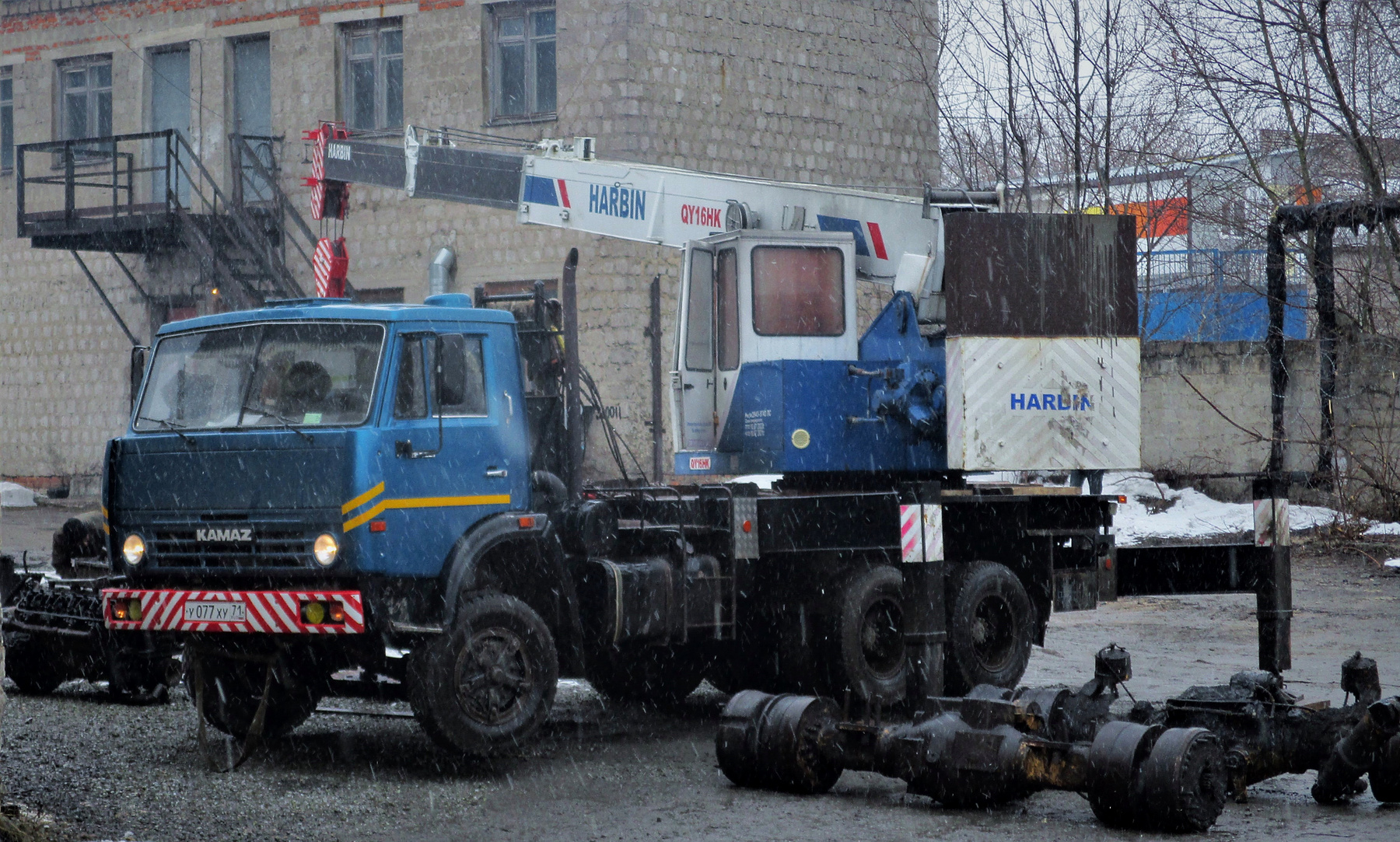 HARBIN HARBIN автокран КАМАЗ завод весна
