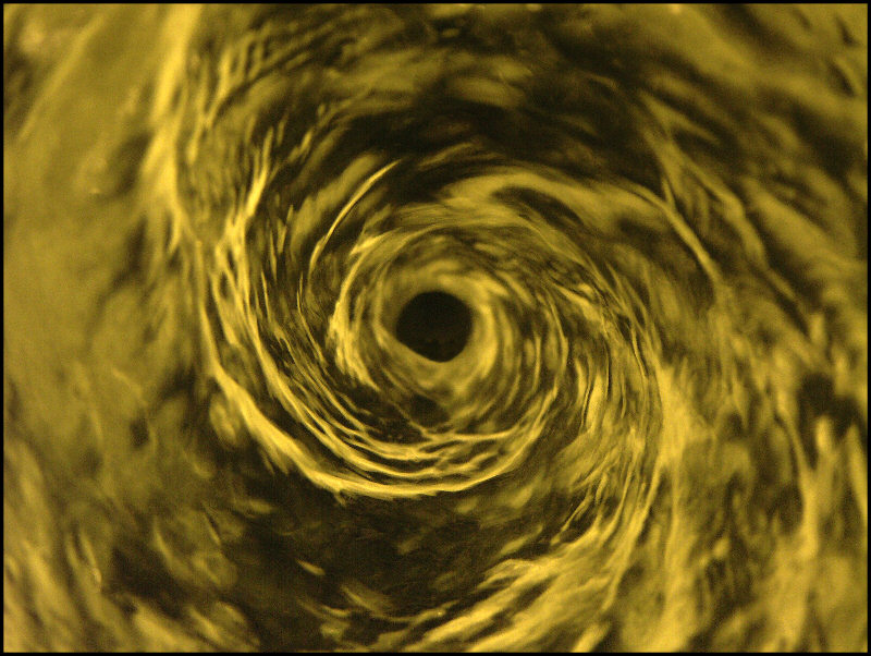 Black Hole... вода полет фантазии