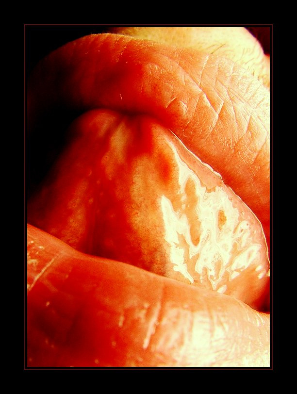 want u right now губы фрейд секс