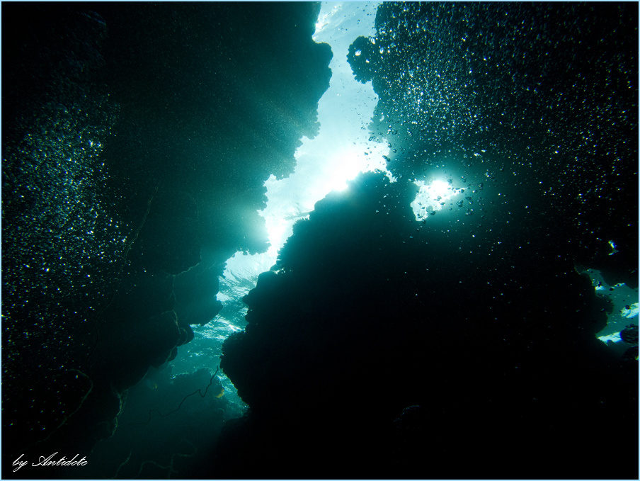 По ту сторону море, свет, пузырьки, дайвинг, пещера, diving, red, sea