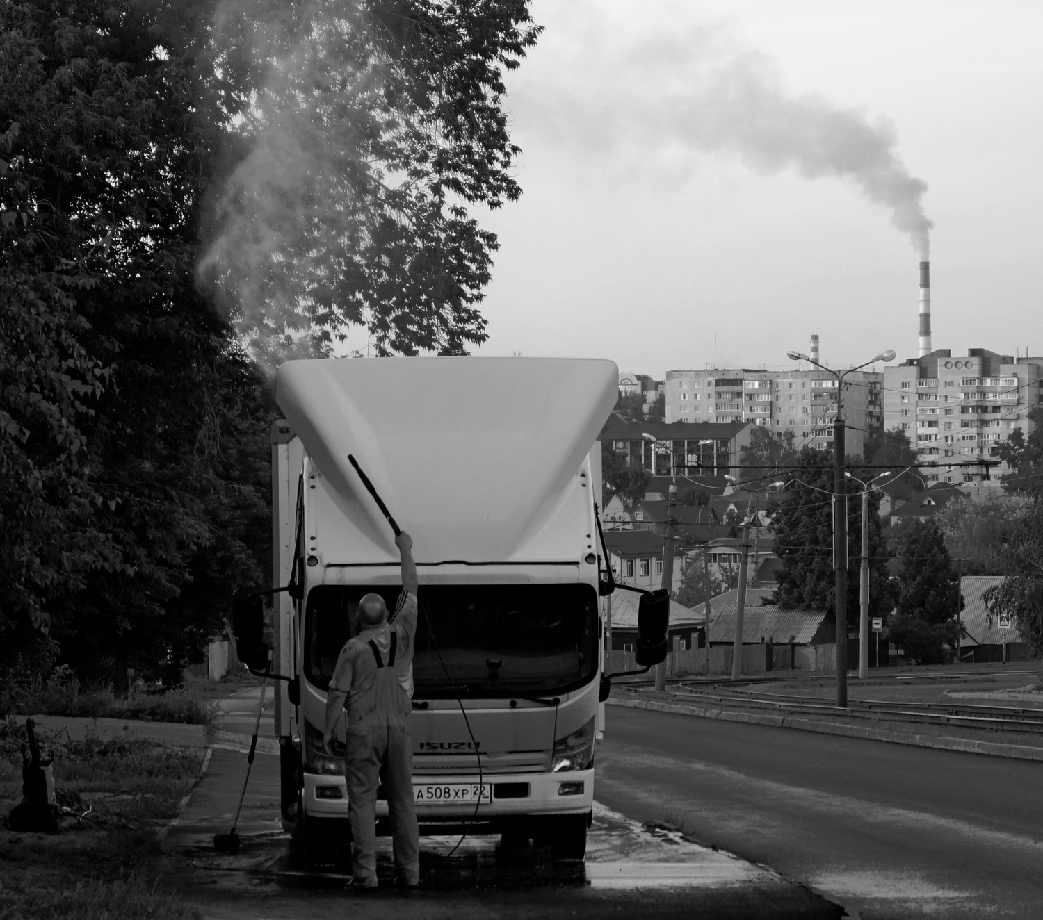 Дым из трубы Крематорий Мусорный ветер