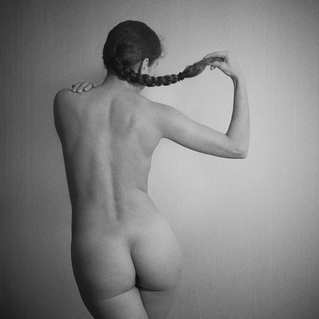 Dancing With Myself nu nude dancing