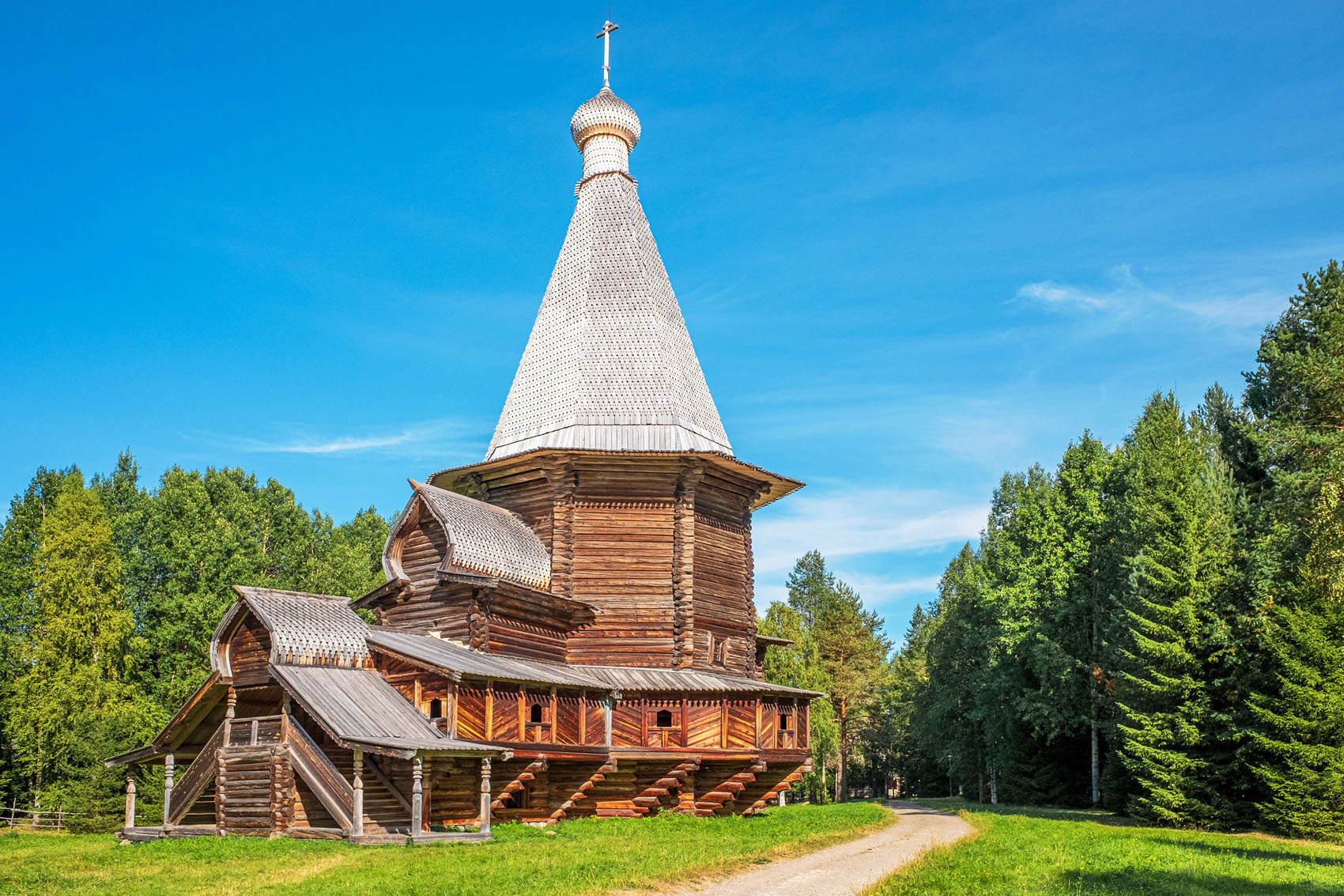 В Малых Карелах 