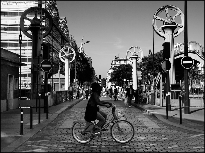 Париж. Разводной мост в Ла-Вилетт paris