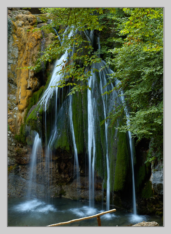 Седой граф... Водопад, осень, горы