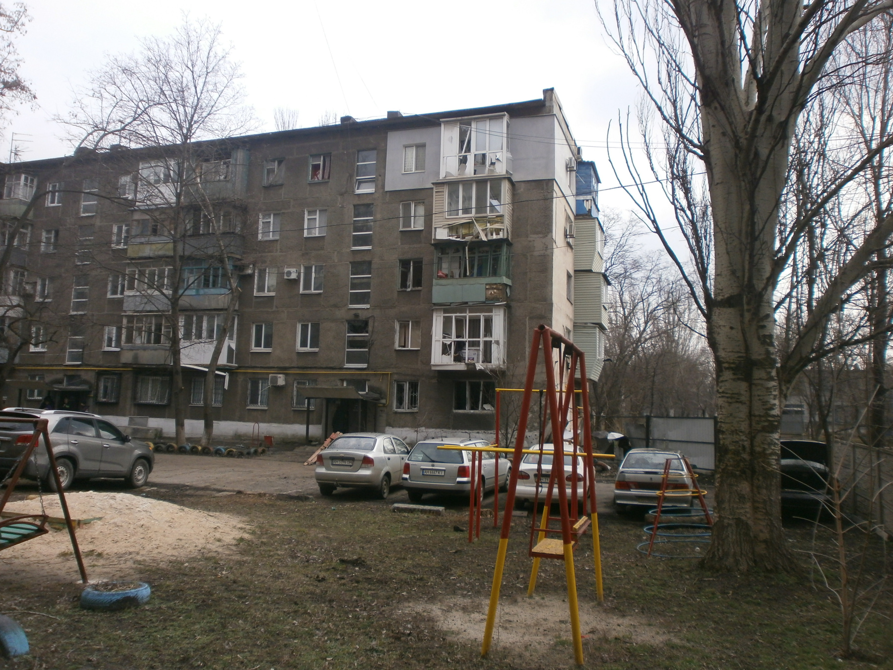 Мариуполь бульвар Шевченко 260. После обстрела градом. Март 2022 г. Мариуполь