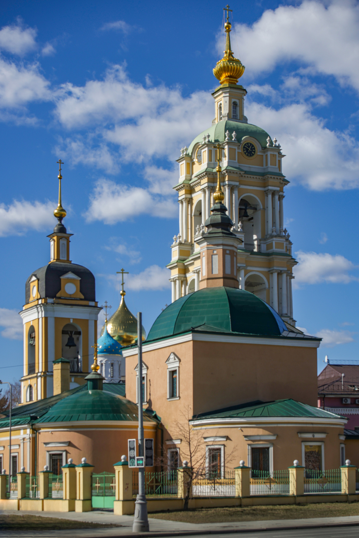Храм Сорока Севастийских мучеников в Спасской слободе.Храм Сергия Радонежского .Спасо-Преображенский собор . 