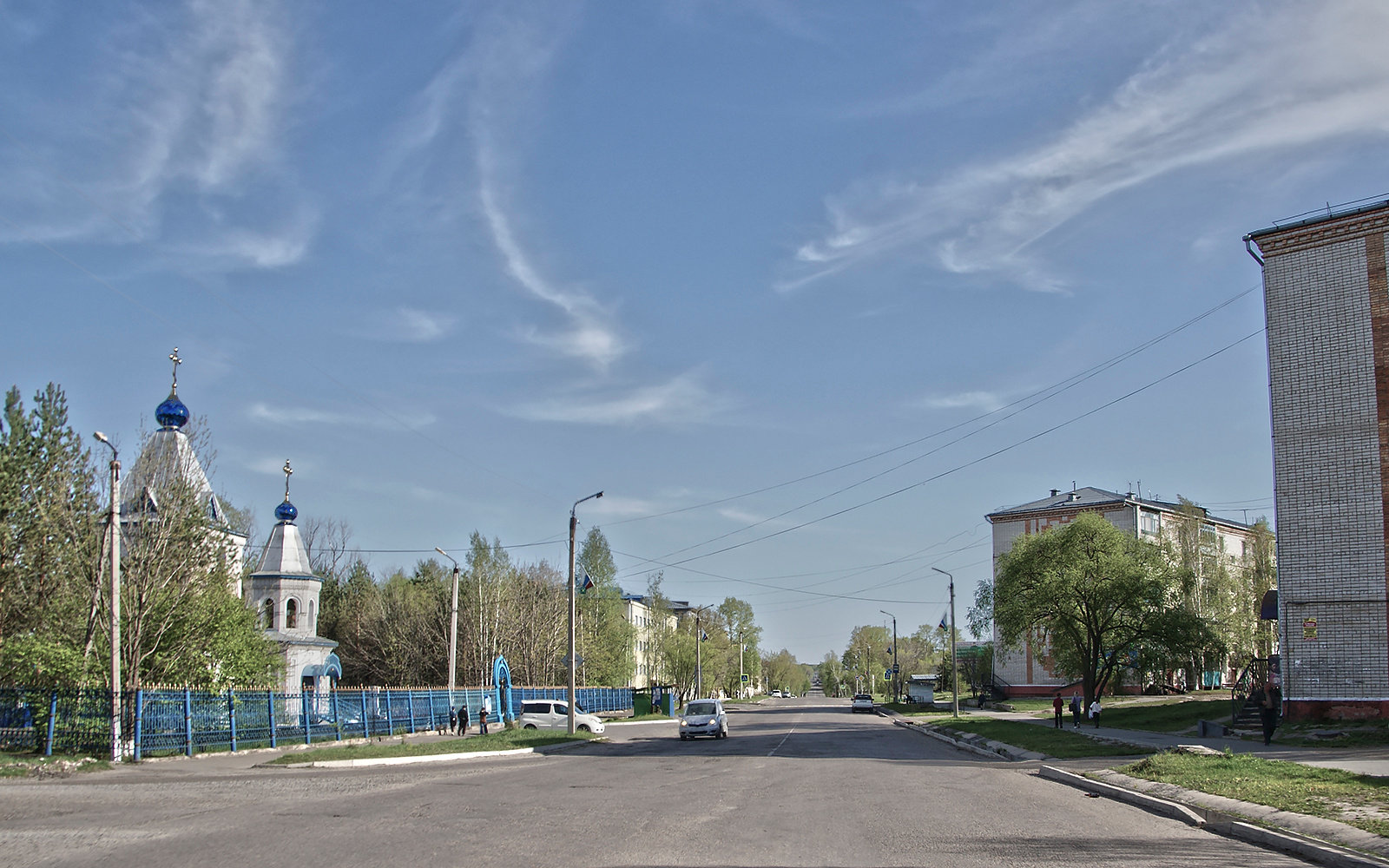 церковь и упавший забор Амурская область Райчихинск Церковь Владимирской иконы Божией Матери упавший забор